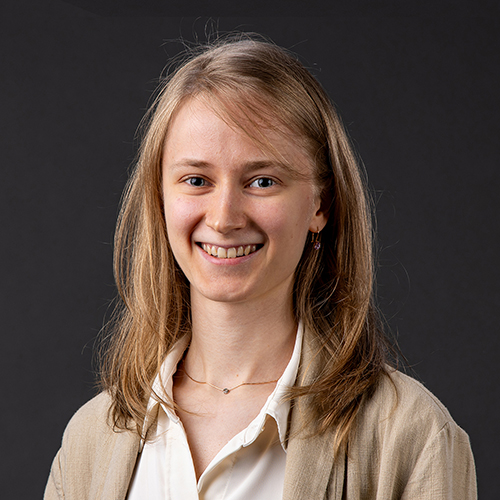 أناستيزيا دميدوفا