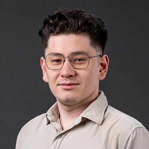 ريخات أكيجانوف